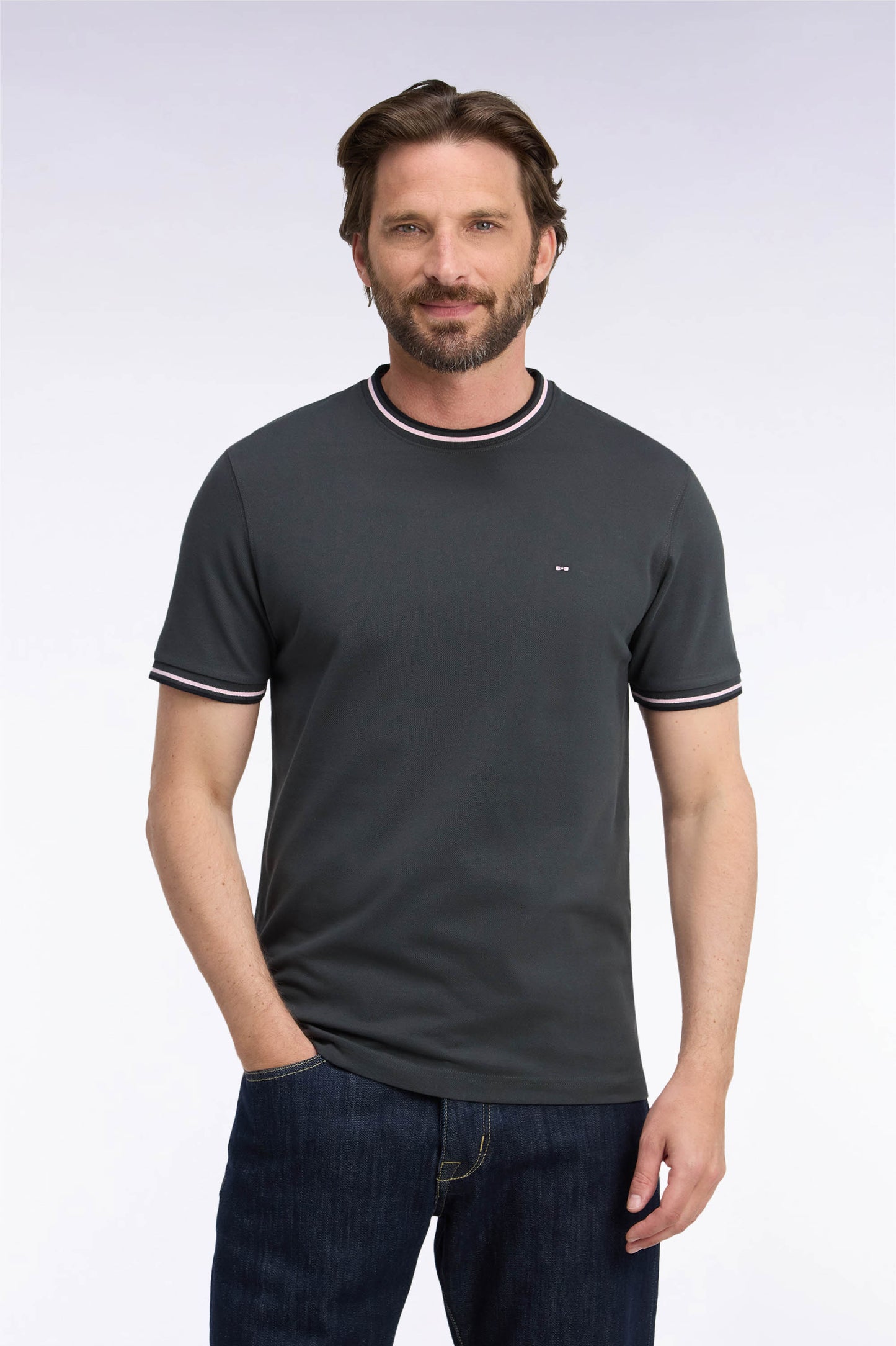 T-shirt manches courtes en coton kaki à bords-côtes rayés coupe droite