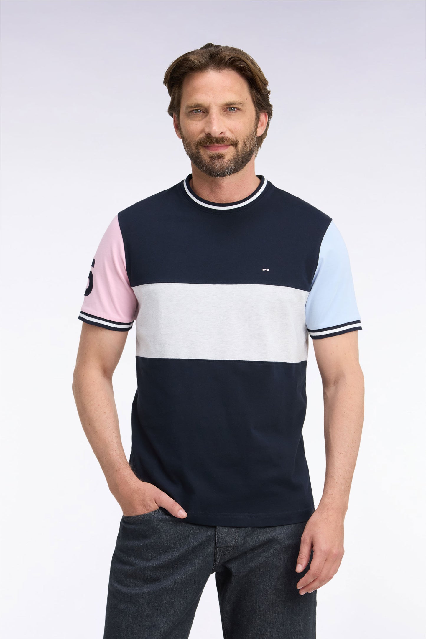 T-shirt manches courtes en coton marine à découpes contrastées coupe droite