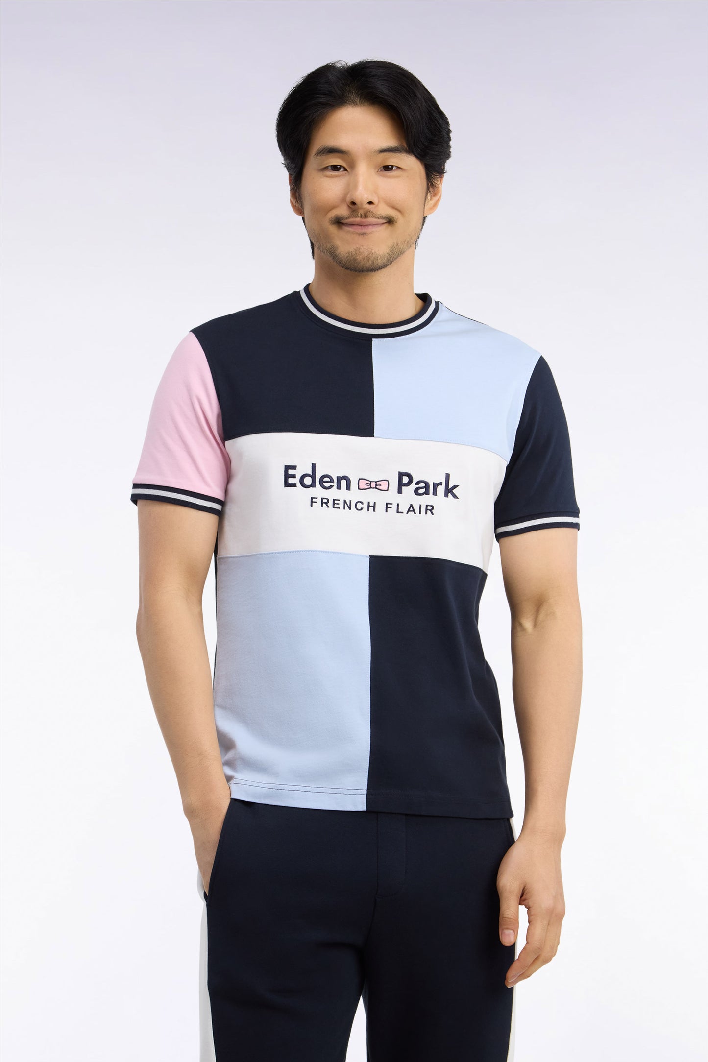 T-shirt manches courtes à découpes et broderie Eden Park coupe droite