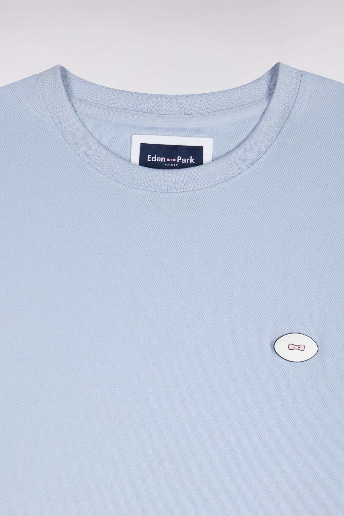 T-shirt manches courtes bleu ciel coupe droite