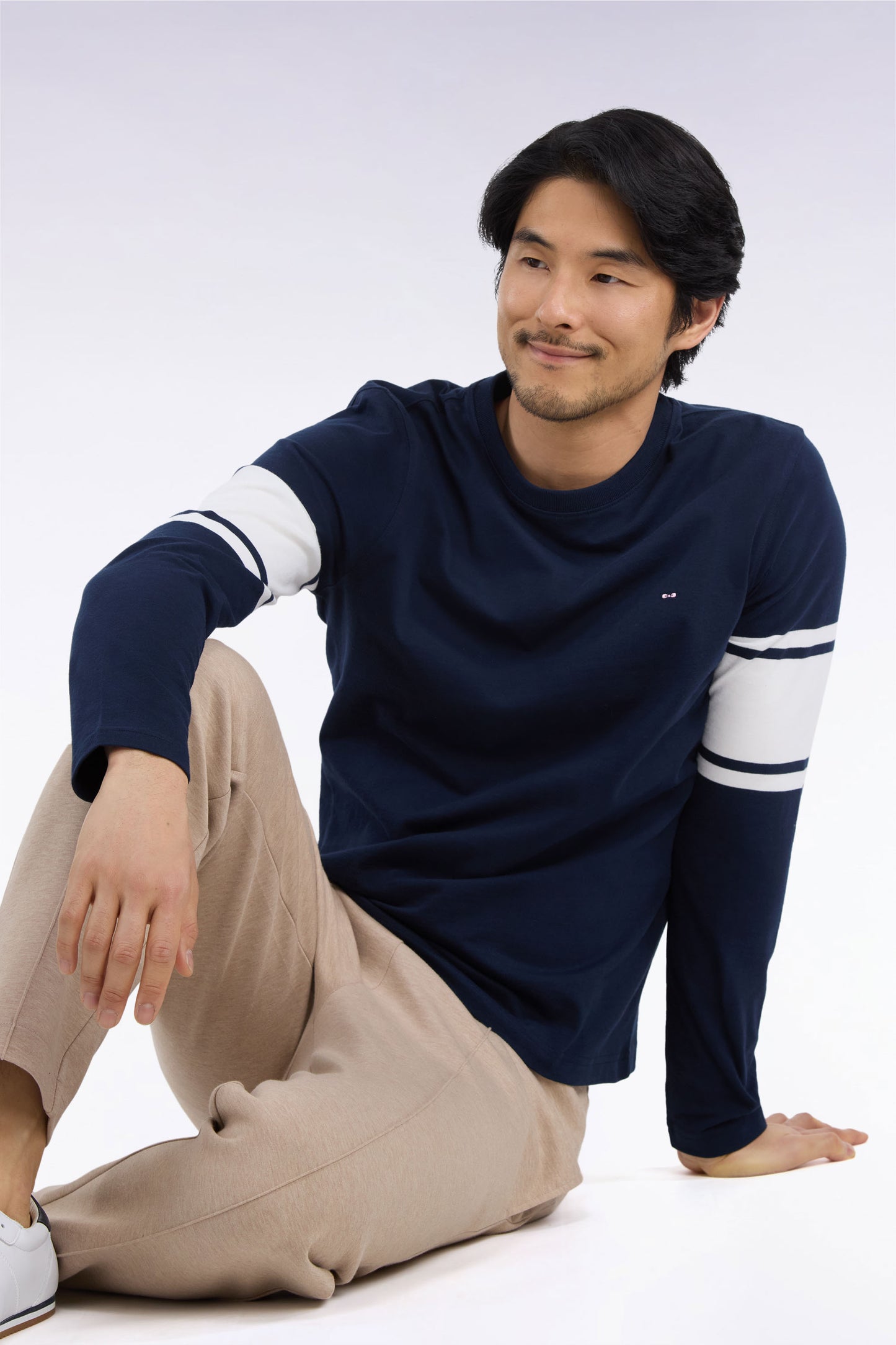 T-shirt manches longues en coton peigné marine coupe droite