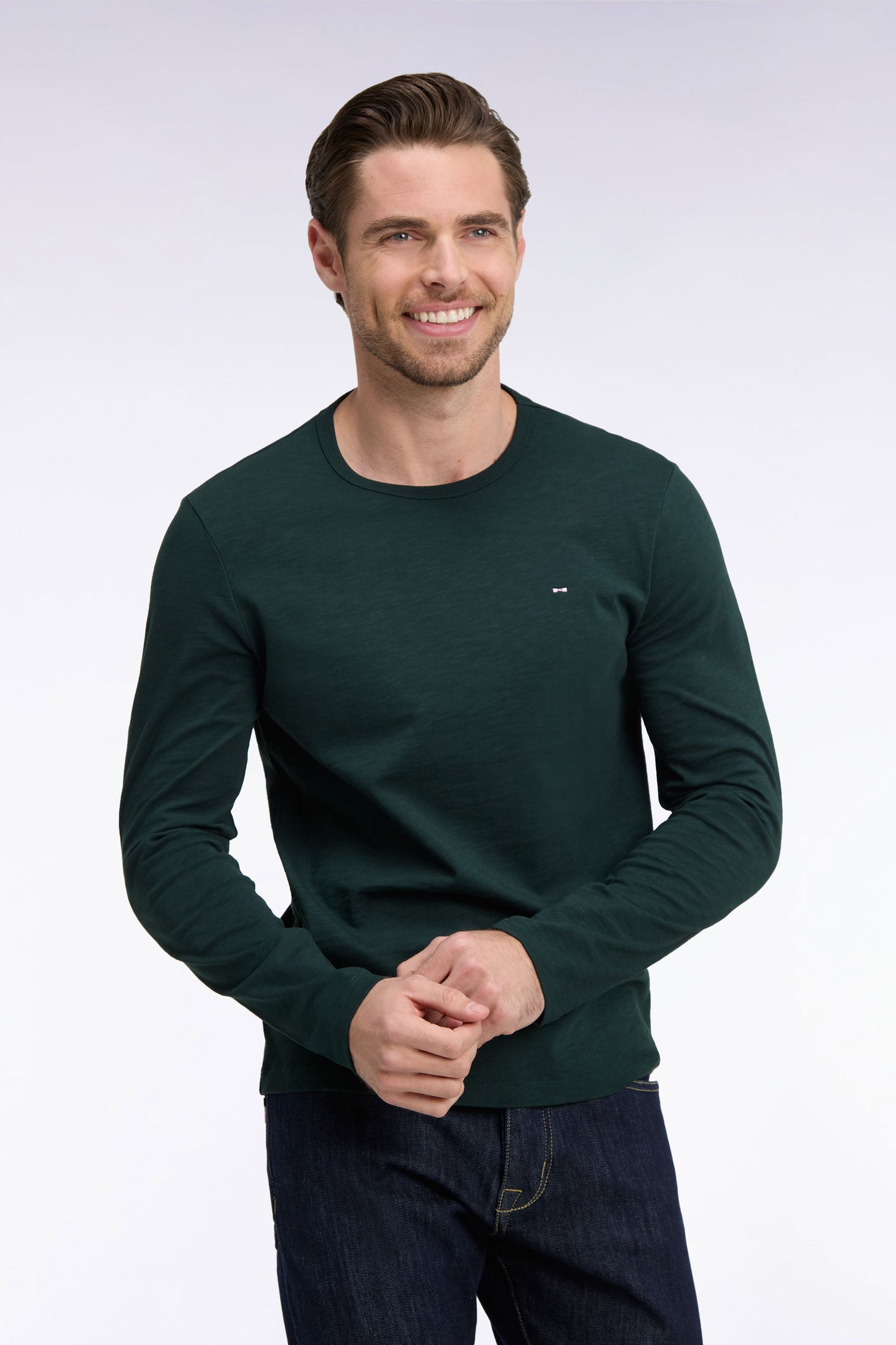 T-shirt manches longues en coton vert foncé coupe ajustée