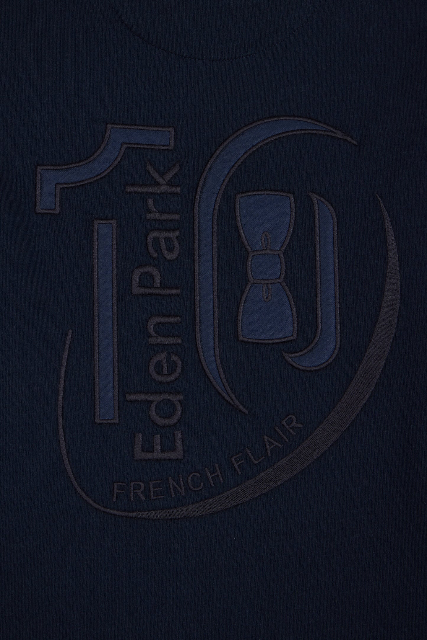 T-shirt manches longues en coton marine à manches rayées coupe droite