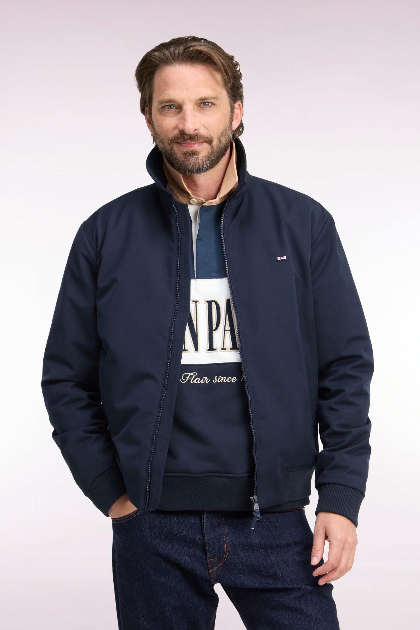 Blouson en nylon marine à bords-côtes coupe droite
