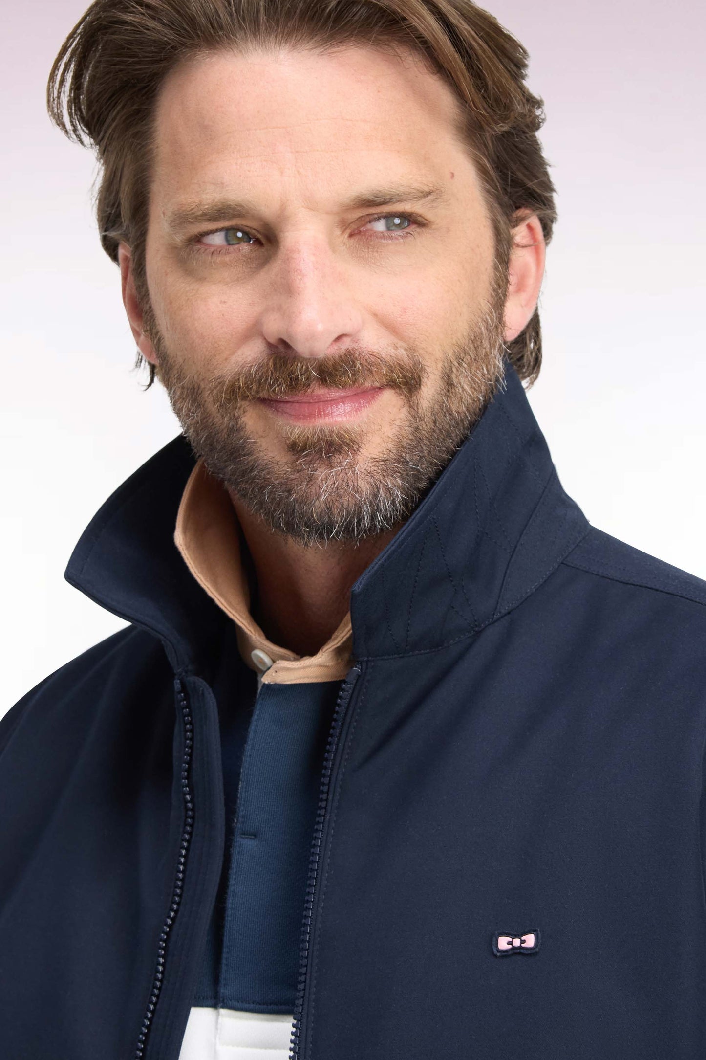 Blouson en nylon marine à bords-côtes coupe droite