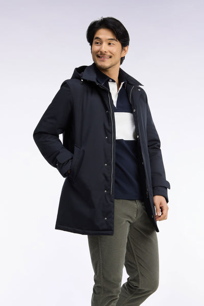 Imperméable en nylon noir à capuche amovible