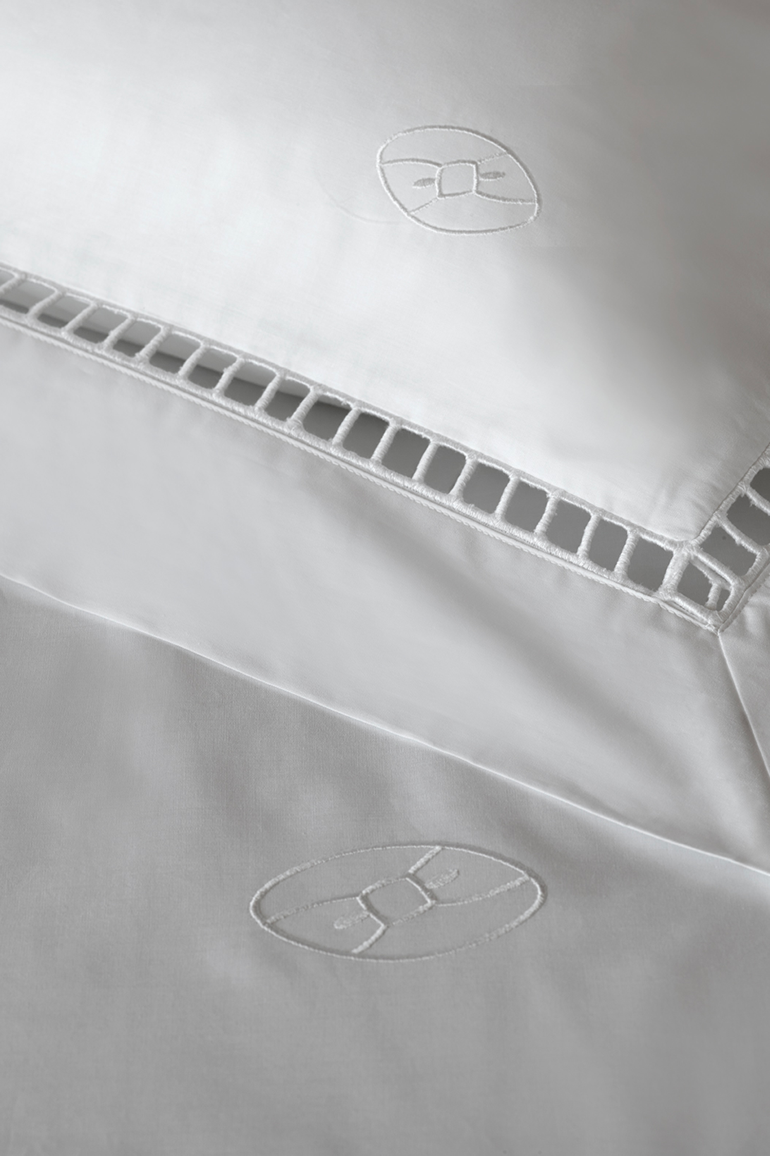 White comforter cover