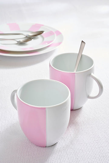 Set de deux mugs en porcelaine de Limoges blanche intérieur émaillé rose