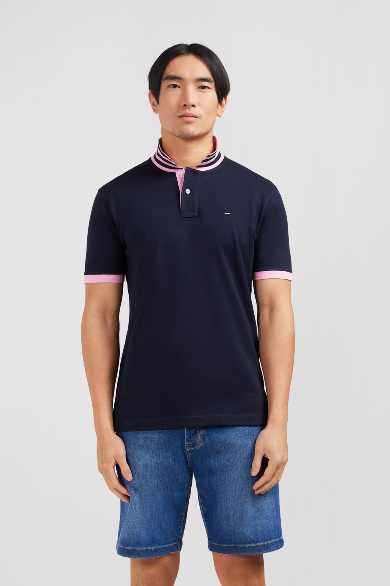 Polo bleu marine en coton pima avec détails contrastés