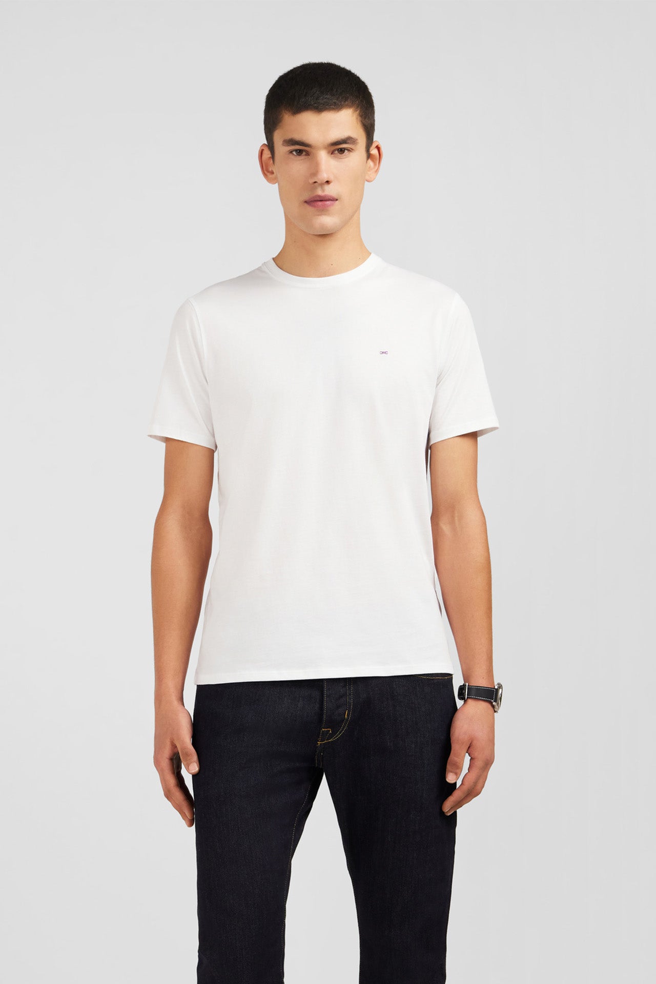 T-shirt blanc col rond à manches courtes
