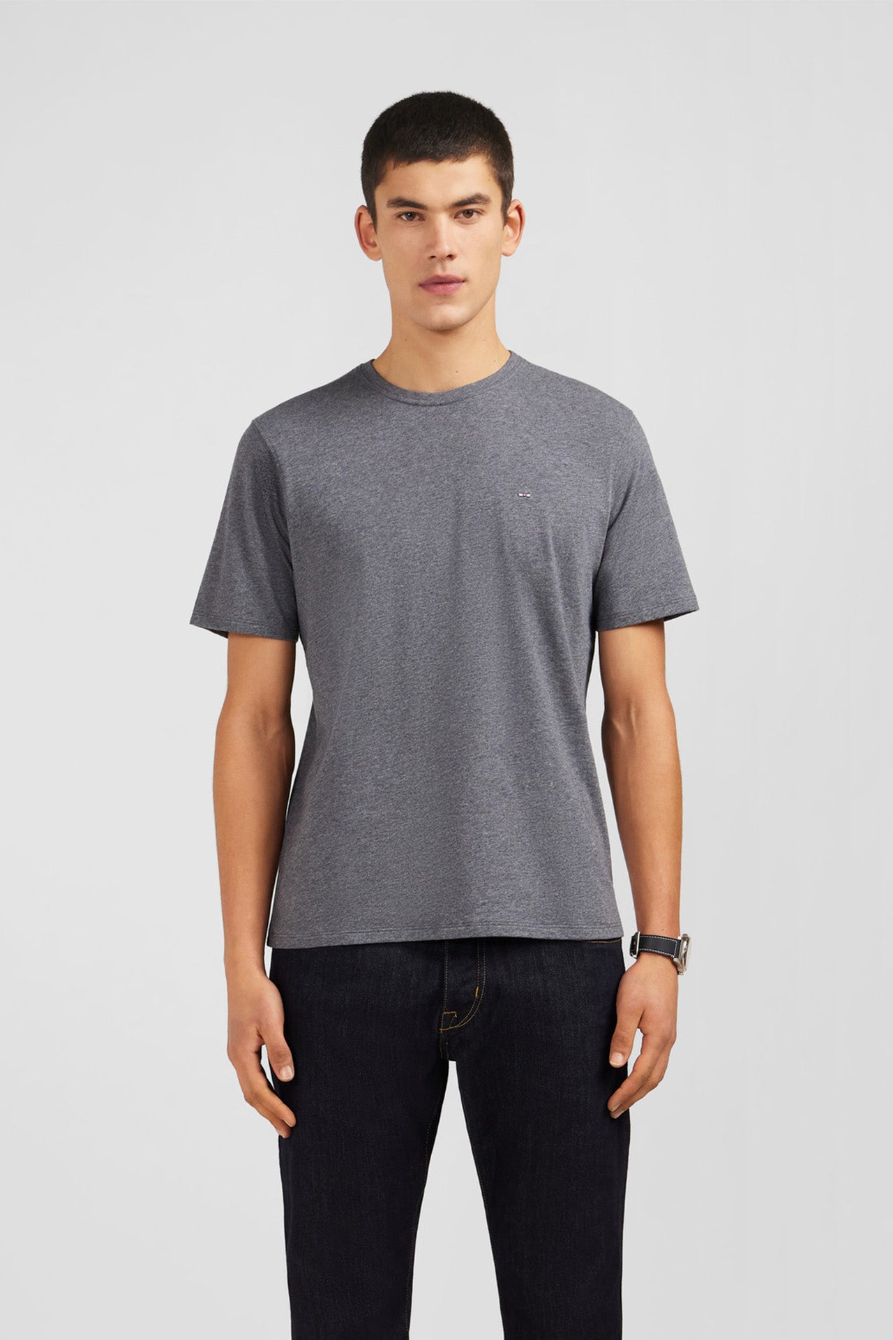 T-shirt gris col rond à manches courtes