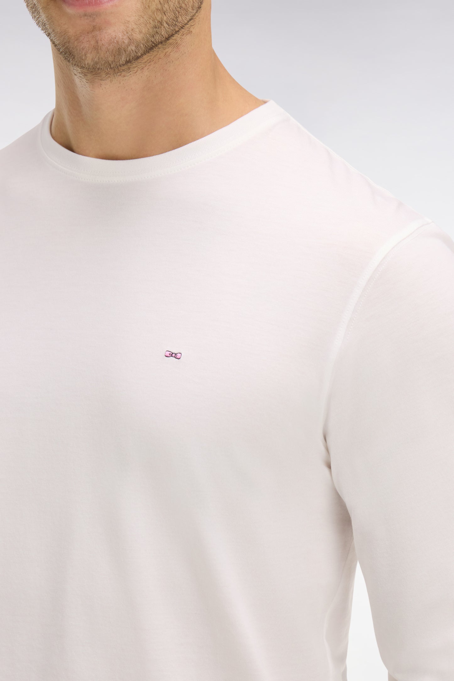 T-shirt blanc col rond à manches longues