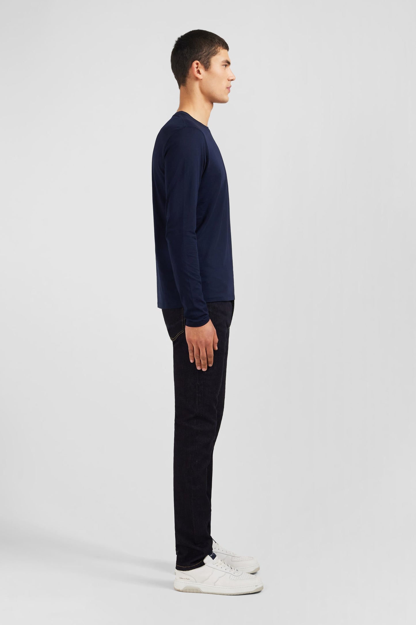 Long sleeved navy blue cotton t-shirt - Image 6