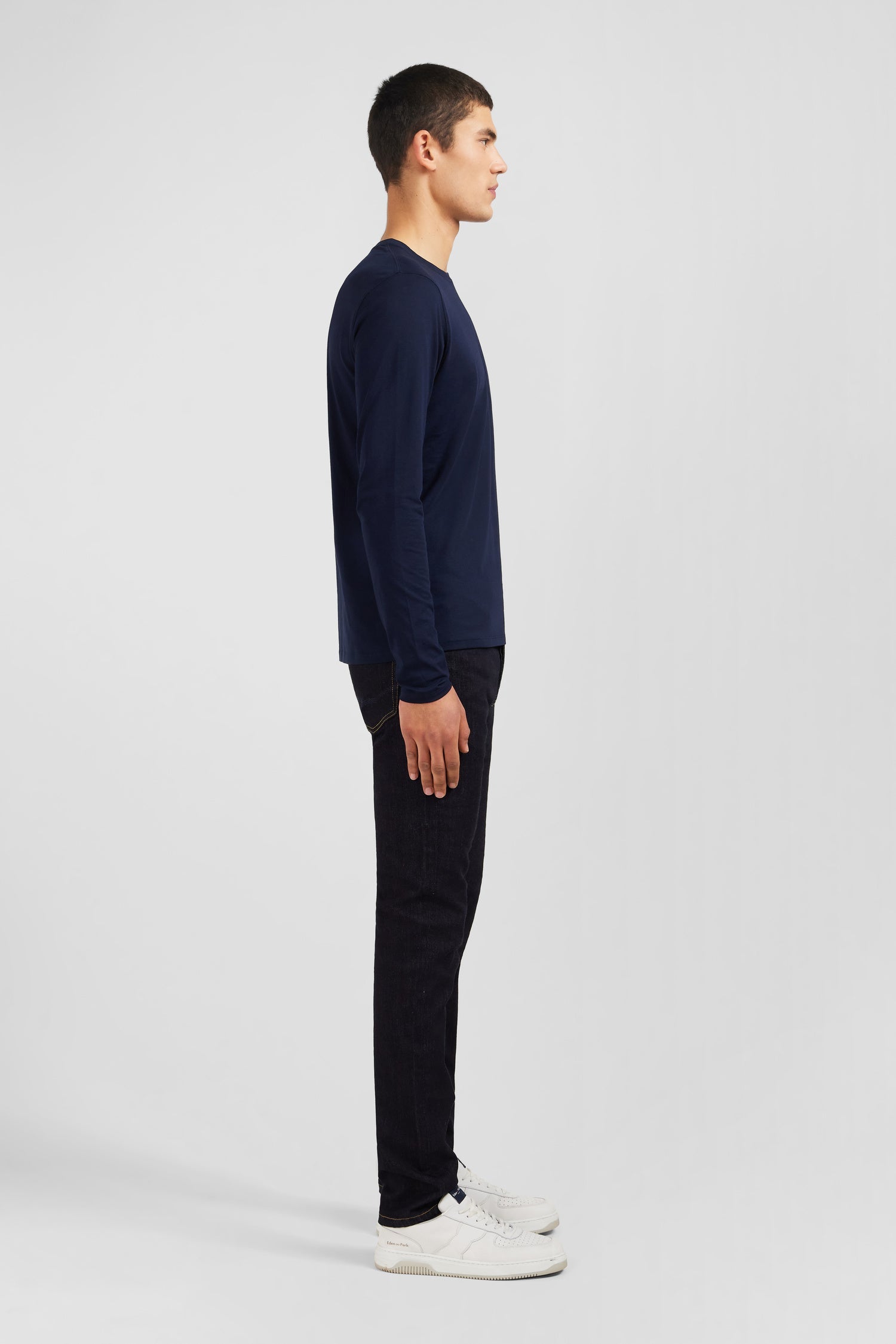 Long sleeved navy blue cotton t-shirt