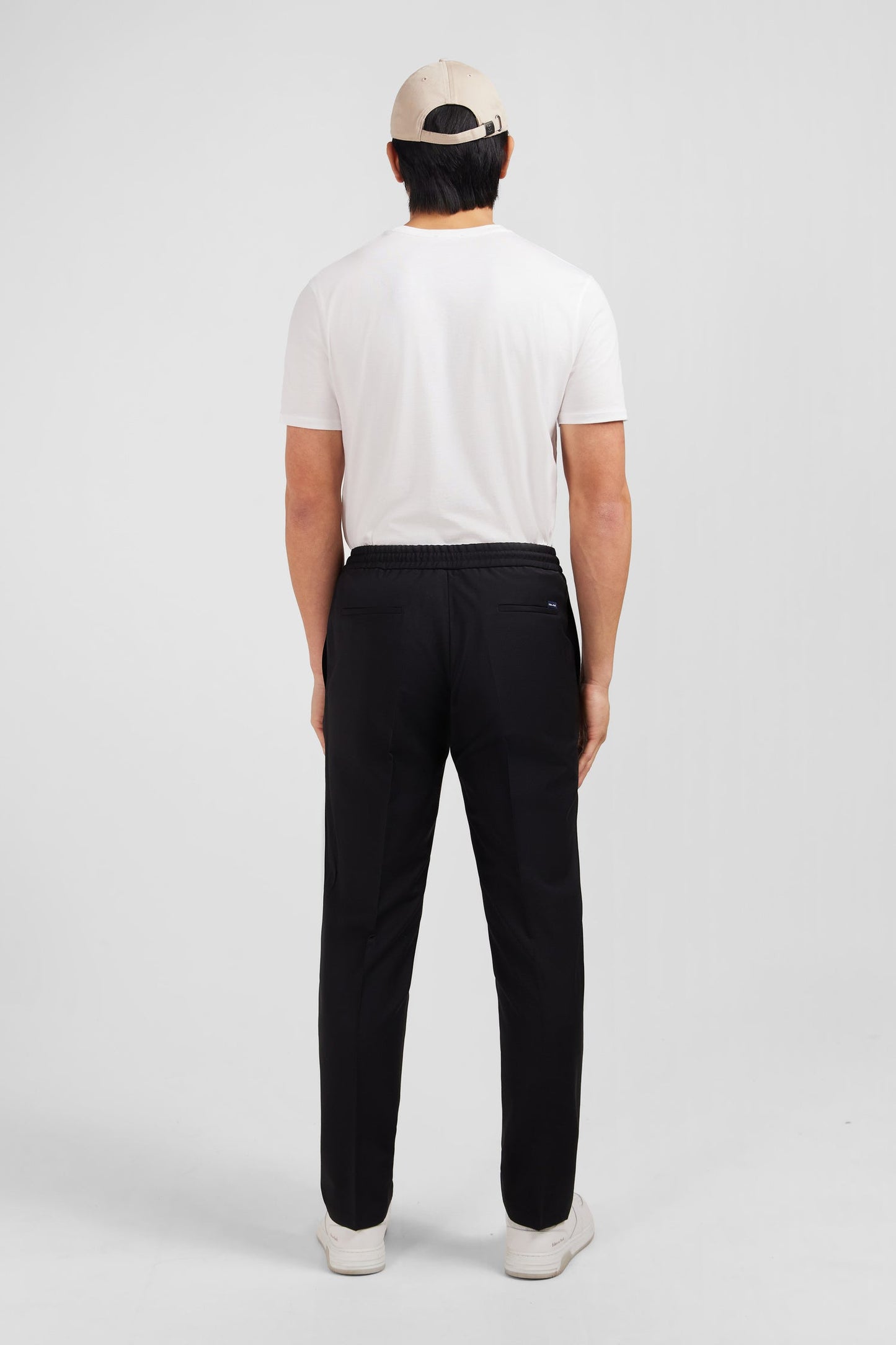 Black trousers with elasticated waist - Image 3