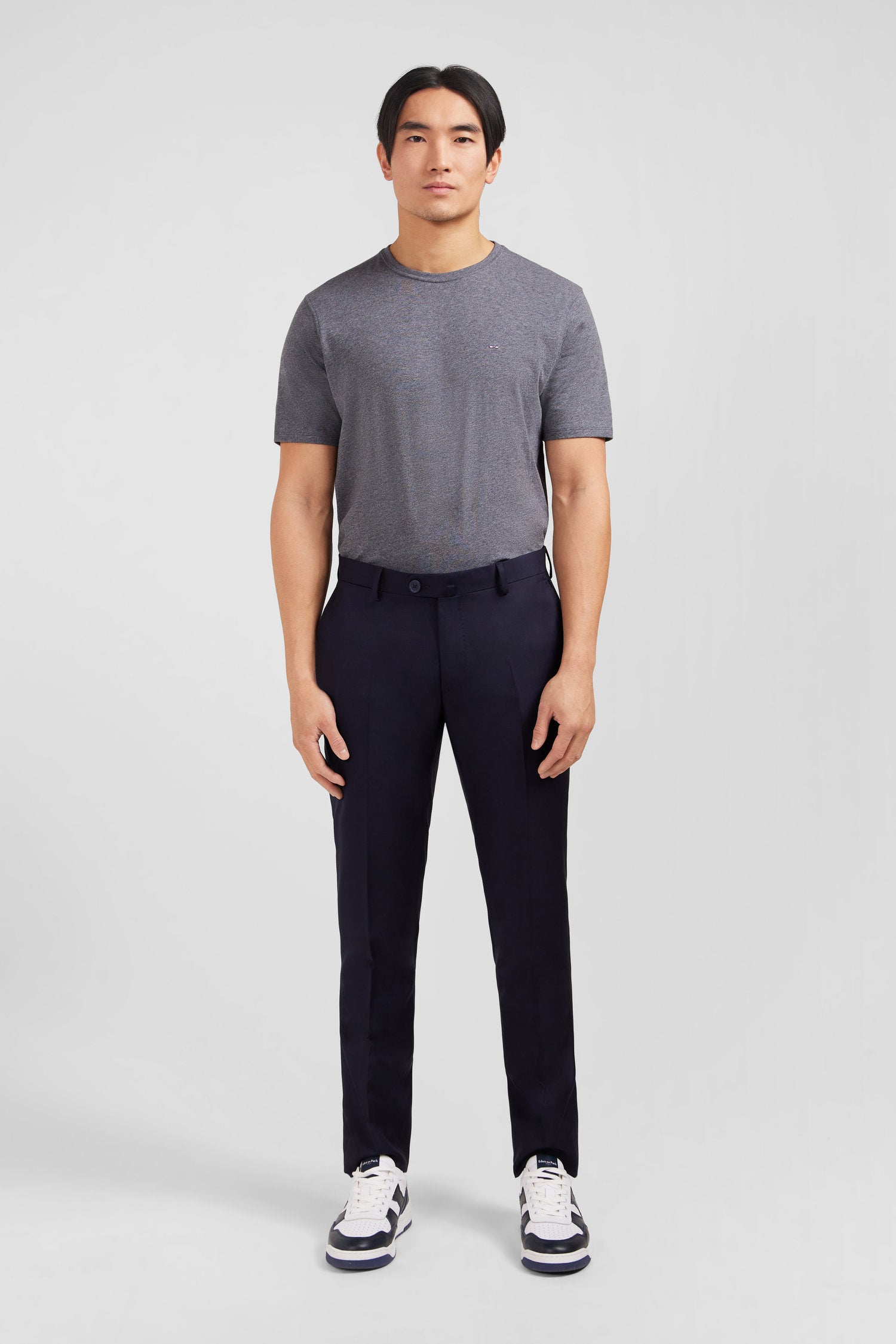 Pantalon slim bleu foncé en laine à plis cassés