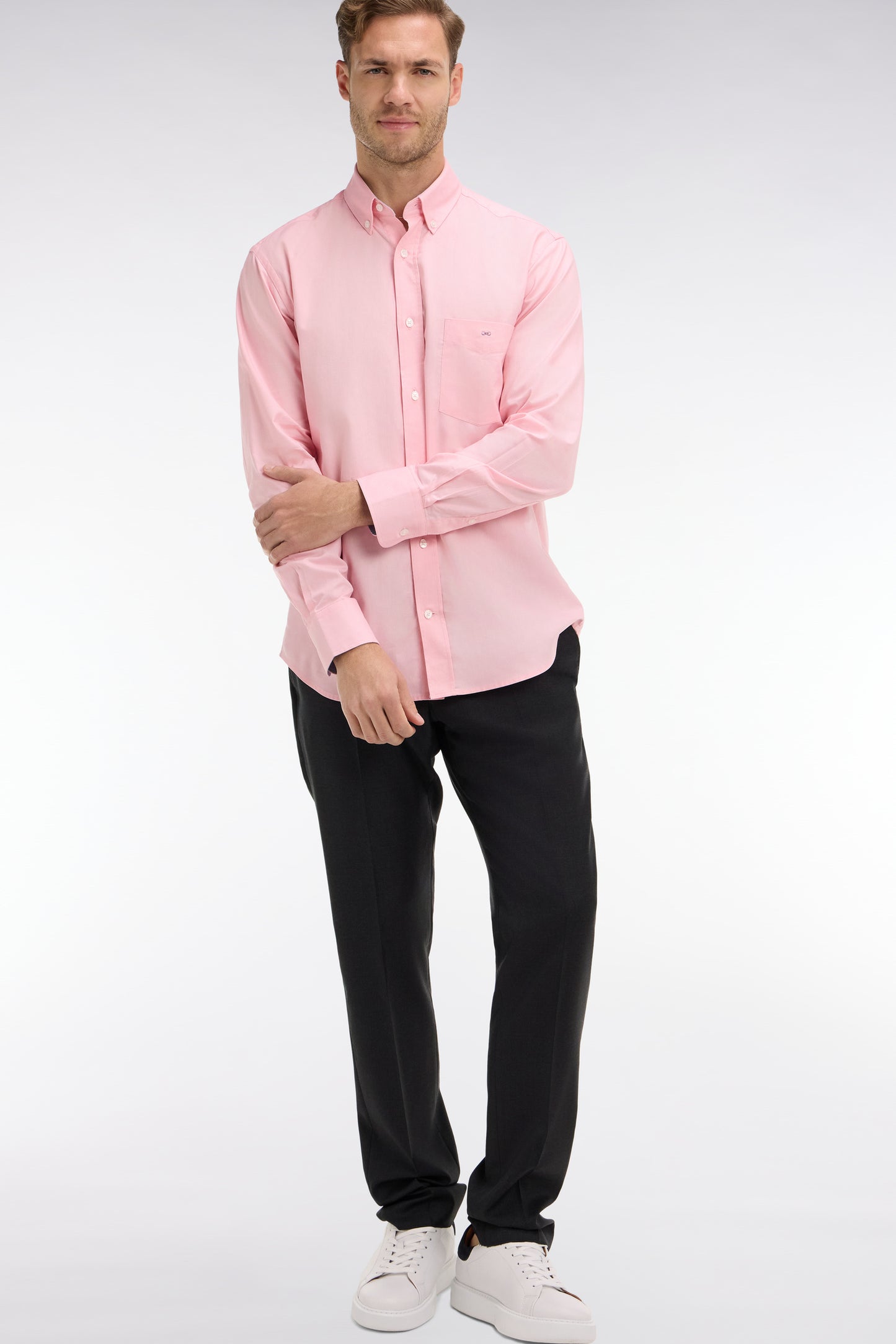 Pantalon slim gris foncé en laine à plis cassés