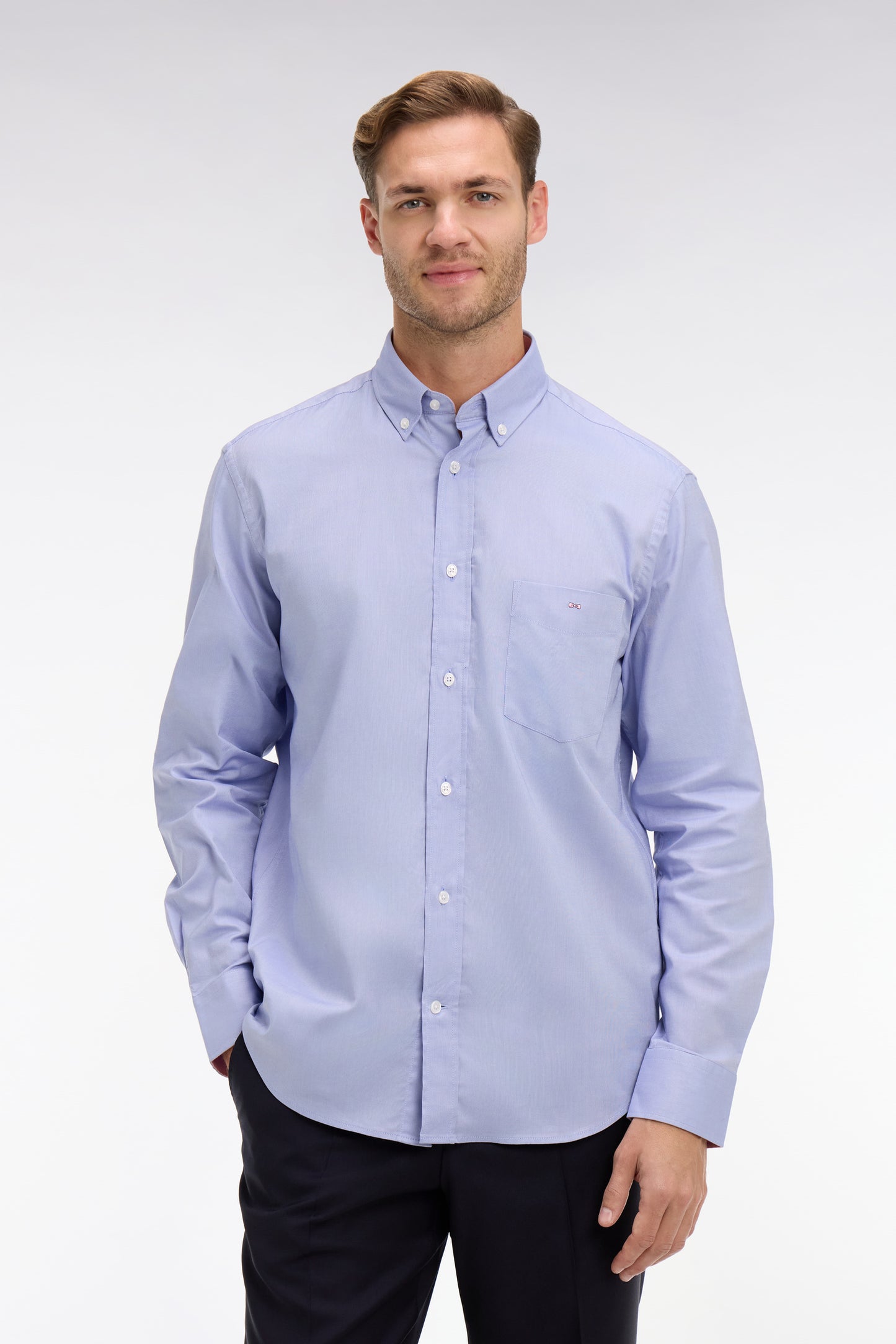 Chemise bleue unie en coton
