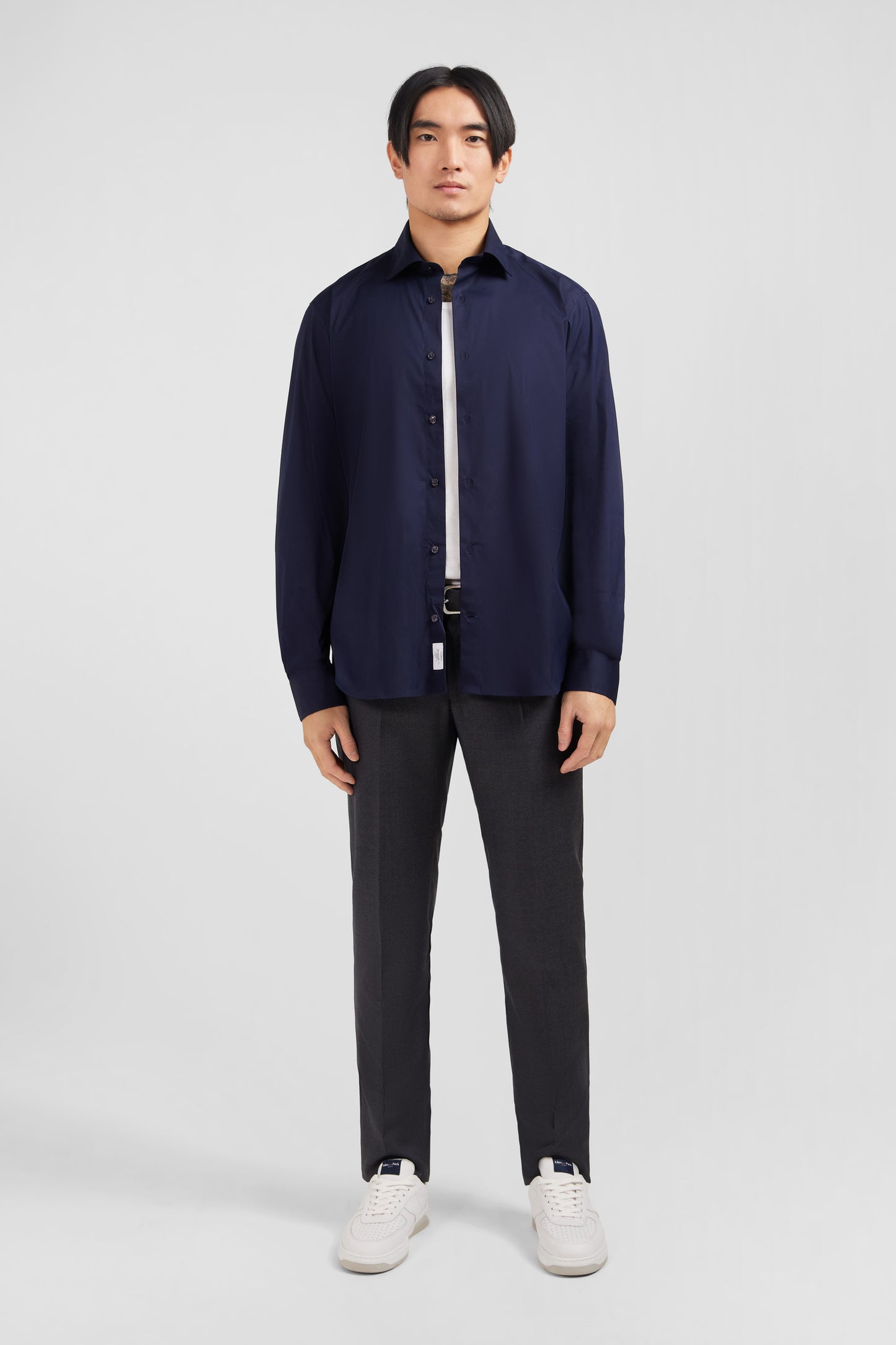 Slim-fit navy shirt in stretch poplin