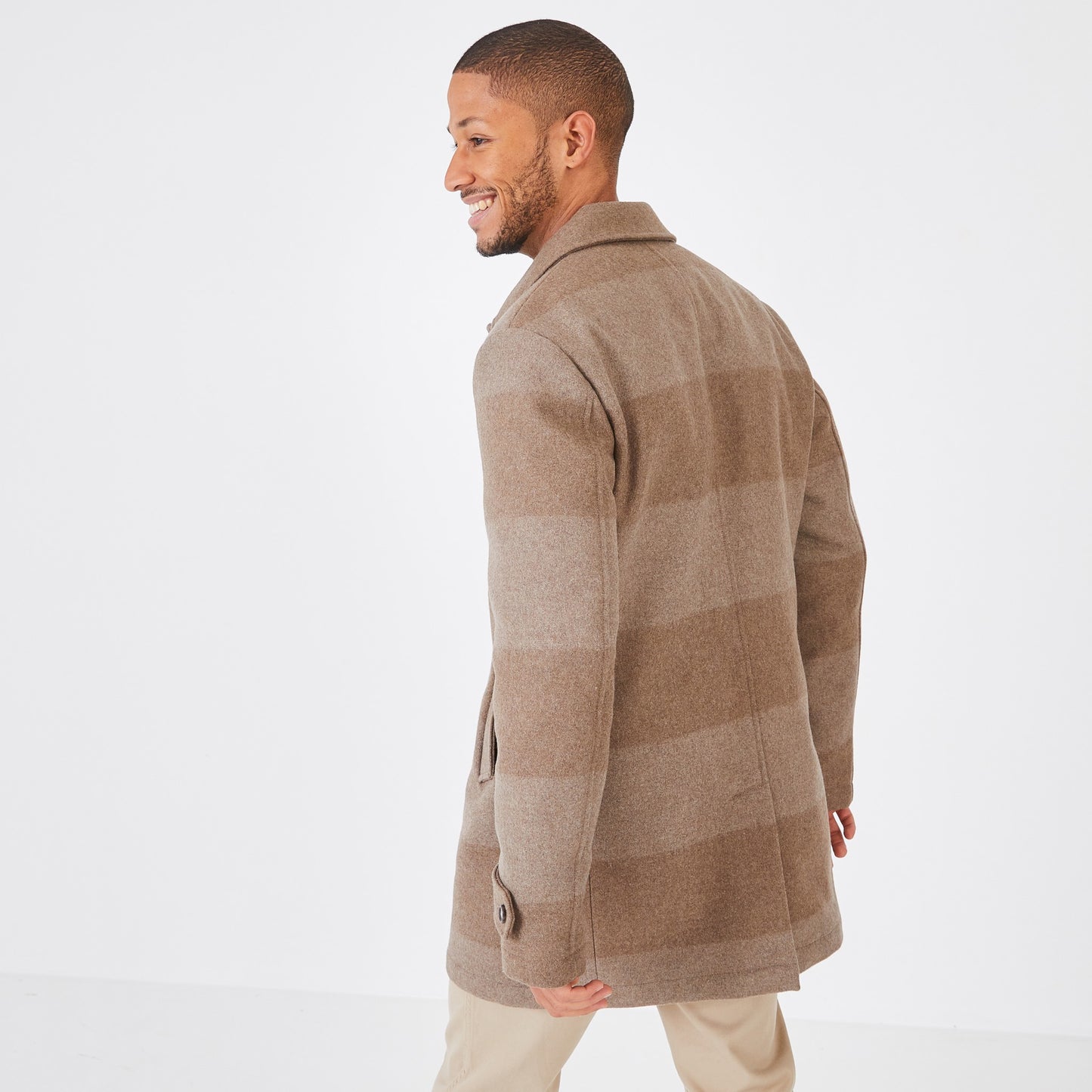 Manteau court camel en drap de laine mélangé rayé